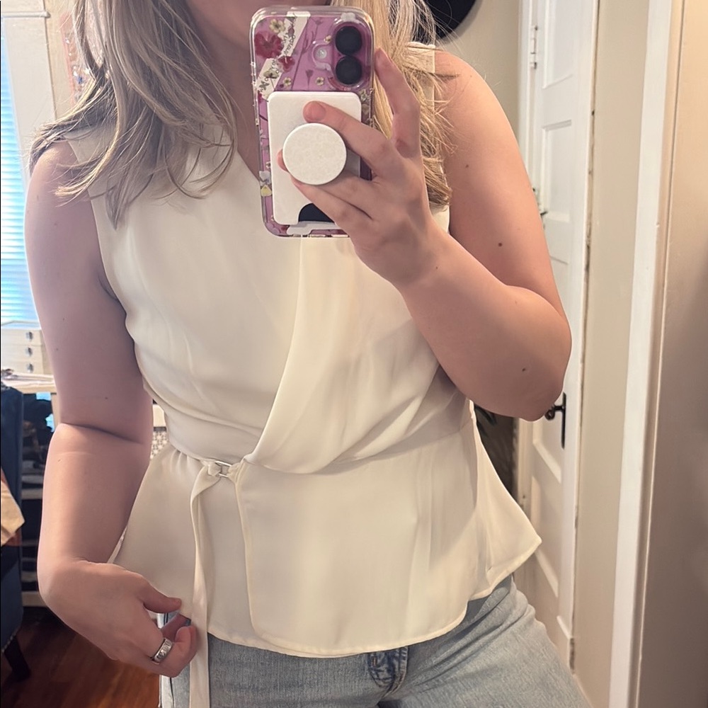 🧡 Zara Sleeveless Wrap Top